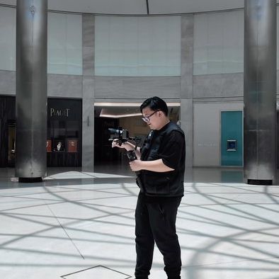 Instagram post by @goamplify.agency: A gimbal is not just there to stabilise your footage, it helps you control how the viewer experiences the s…